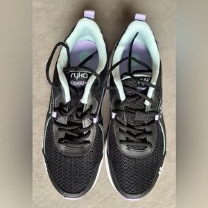❌SOLD❌ Ryka Illuminate women shoes- Size 8.5 Black/Purple